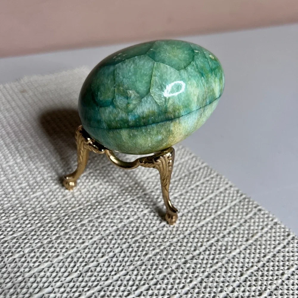 Vintage Green Alabaster Stone Egg‎ with Gold Tone Ornate Tripod Stand Decor